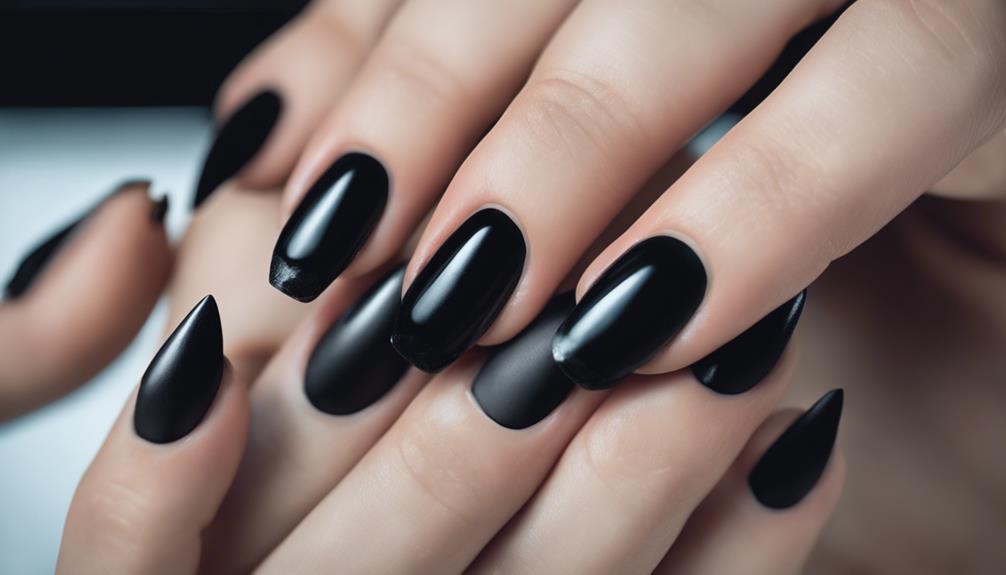 chic manicure trend alert