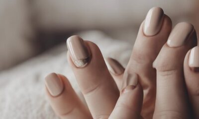 chic minimalist nail designs