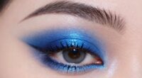 bright blue eyeshadow technique
