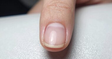 nail lifting prevention tips