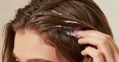 proper dry shampoo application