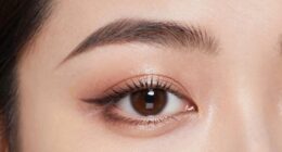 enhance eyes with makeup